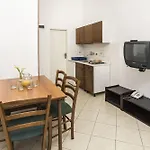 Kanegra Plava Laguna Üdülőpark 2*