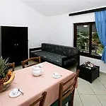 Kanegra Plava Laguna Üdülőpark Valizza