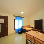 Kanegra Plava Laguna Üdülőpark 2*