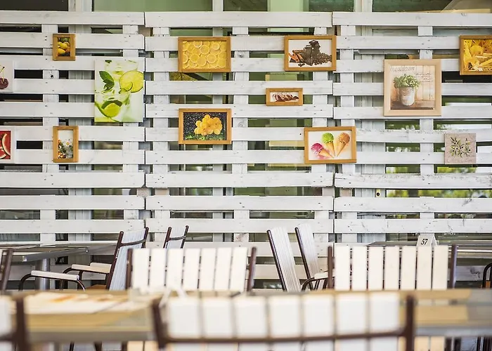 Kanegra Plava Laguna Üdülőpark 2*